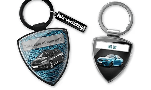 Llavero en forma de escudo para amantes de los coches