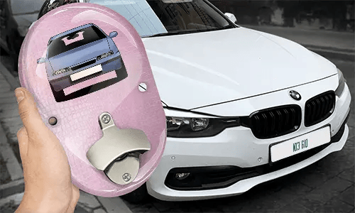 flaschenöffner wand Oval mit dem Auto auf dem Hintergrund wand bieröffner