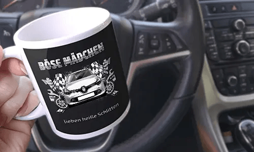 schrauber tasse in der Hand in dem Wagem hot rod tasse