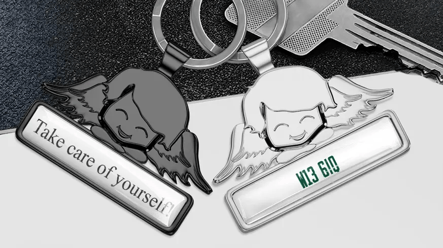 head-keychain-angel-with-license-plate-coated